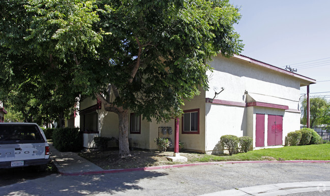 Building Photo - Juniper Terrace