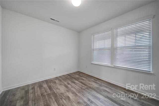 Foto del edificio - 745 Alexander Commons Dr