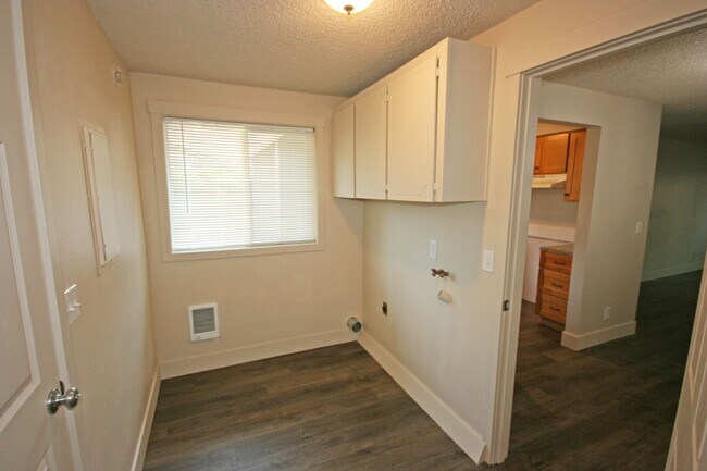 Foto del edificio - Remodeled unit in Hillsboro