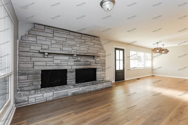 Foto del edificio - 141 Grandview Dr