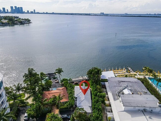 Foto del edificio - 8 Century Ln