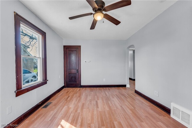 Building Photo - 1625 W 21st St