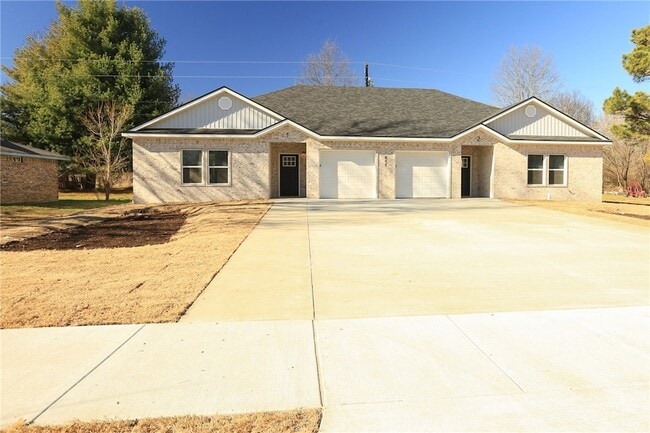 Photo - 655 N Genevieve Ave Apartment