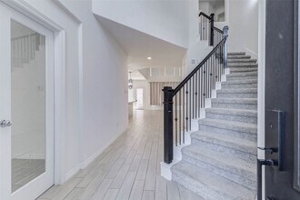 Building Photo - 30711 Thicket Ct Building Photo - 30711 Thicket Ct