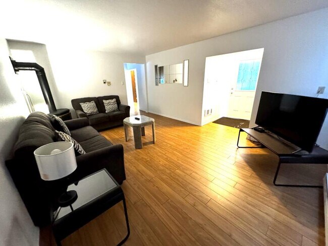 Photo du bâtiment - 2 bedroom in Kitimat BC V8C 1G8