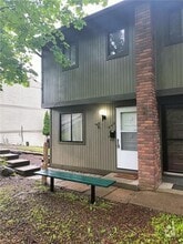 Building Photo - 446 Crosbie Dr