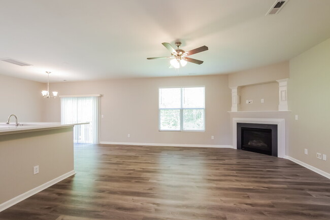 Building Photo - 7107 Lighted Way Ln
