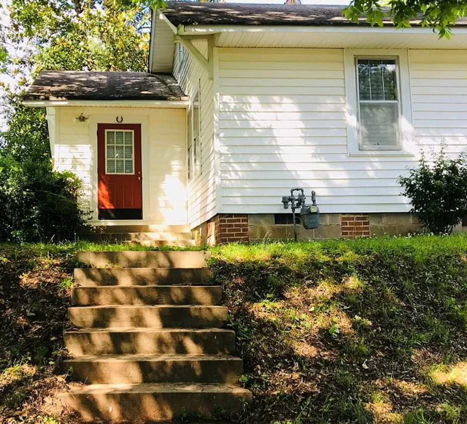 Primary Photo - 1045 Macon Hwy