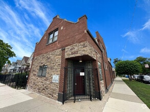 Building Photo - 2301 N Lockwood Ave