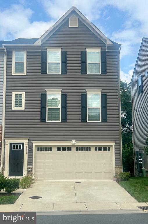Foto principal - 4510 Joseph Bristow Ln