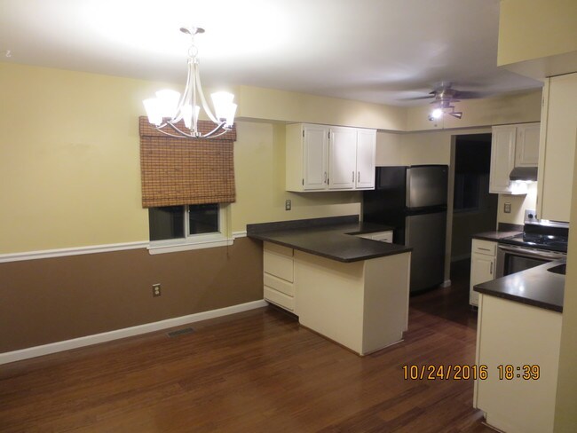 Foto del edificio - 7245 Dockside Ln
