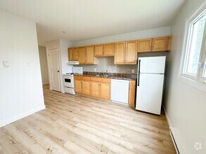 Building Photo - 355 Prince St