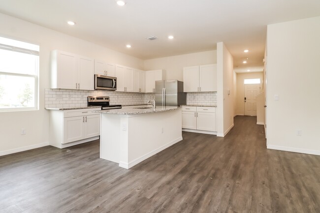 Foto del edificio - 11803 Mountain Retreat Ln