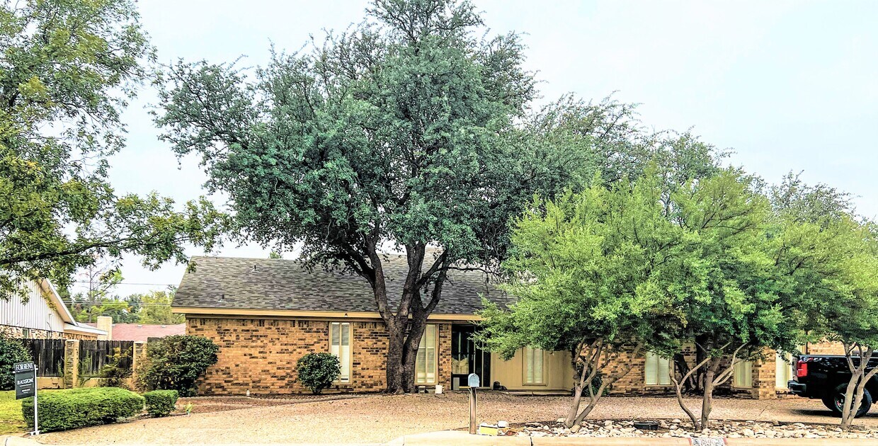 2405 Stutz Plz, Midland, TX 79705 House for Rent in Midland, TX