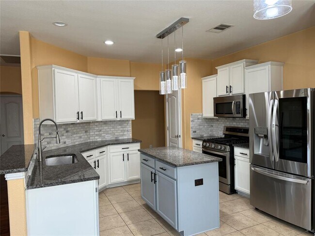 Foto del edificio - 1032 Dyer Creek Pl