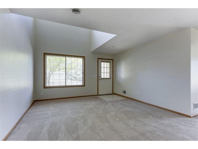 Building Photo - 10958 Lexington Dr