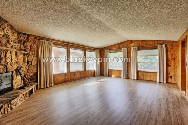 Foto del edificio - Amazing Holiday House!!!  3 Bed, 2.5 Bath ...