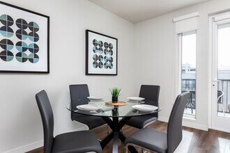 Interior Photo - The Baxter