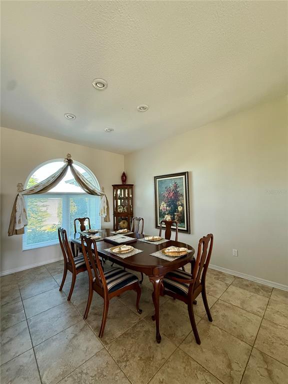 Foto del edificio - 4 Cherry Ct