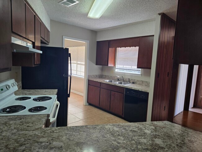 Foto del edificio - 309 Somerset Dr