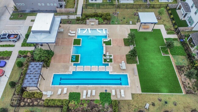 Foto del edificio - 8207 Rising Stream Dr