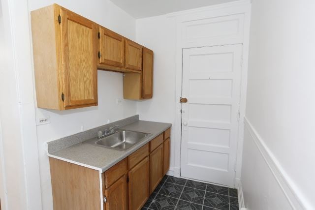 Building Photo - 3265 W Wrightwood Ave