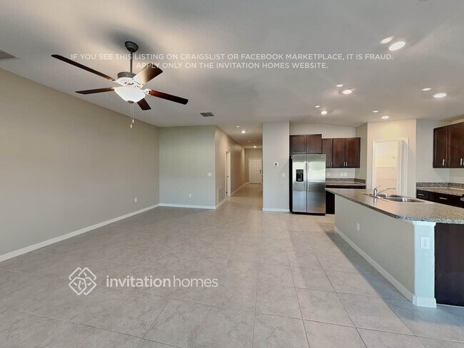 Foto del edificio - 1533 Blue Rose Dr