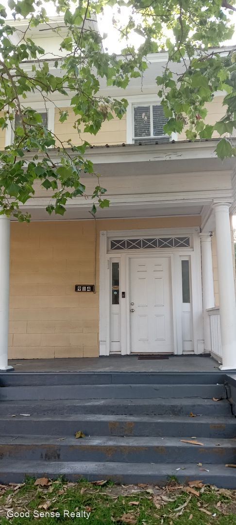 Foto del edificio - 4 br, 2 bath House - 914 Beman Street
