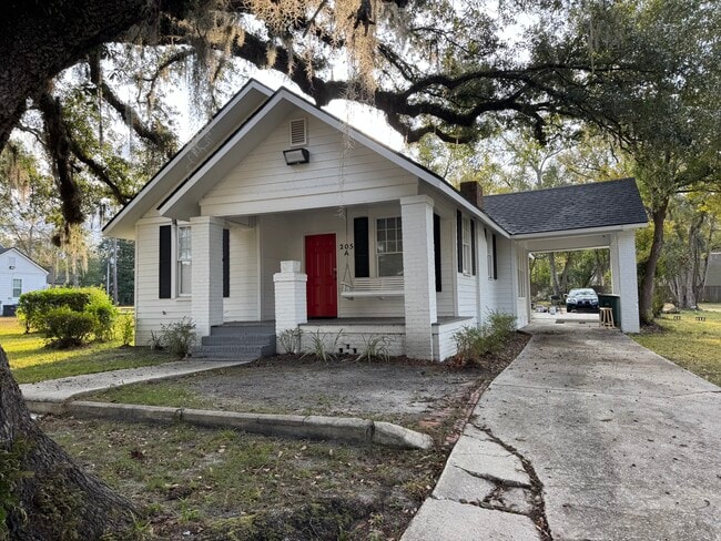 Building Photo - 205 W Ann St