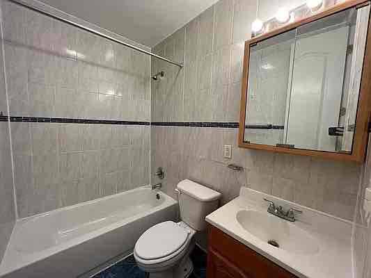 Building Photo - 296 Ellery St