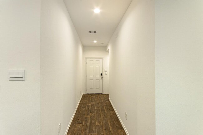 Building Photo - 21311 Violet Dusk Dr