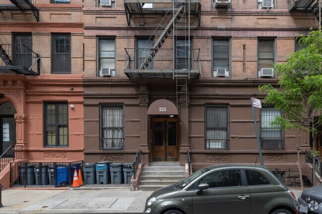Foto del edificio - 325 E 93rd St