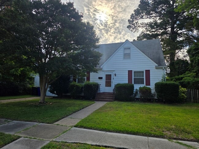 Photo - Larchmont House