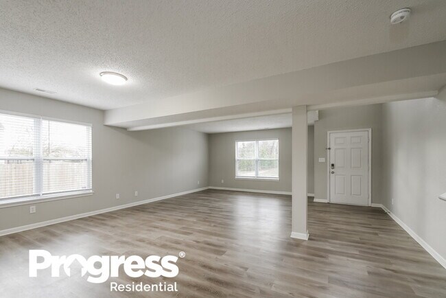 Building Photo - 12335 Tuckaway Ct