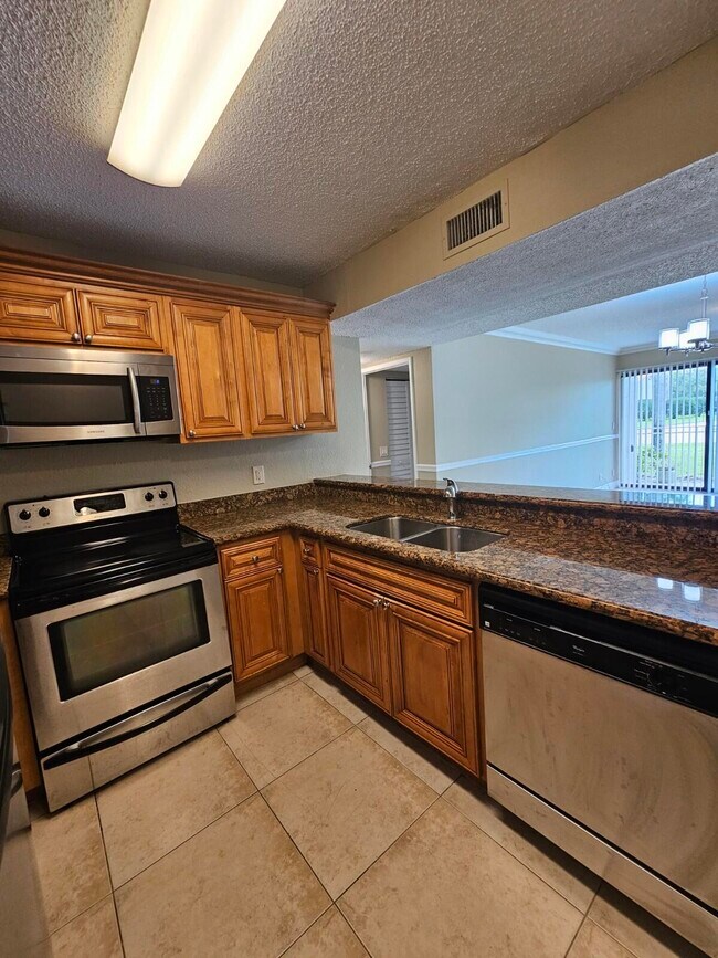 Building Photo - 1440 Windorah Way