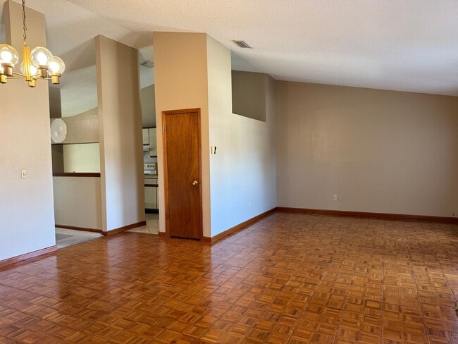 Foto del edificio - 4 bedroom