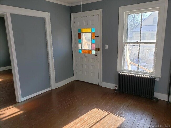 Building Photo - 56 James St