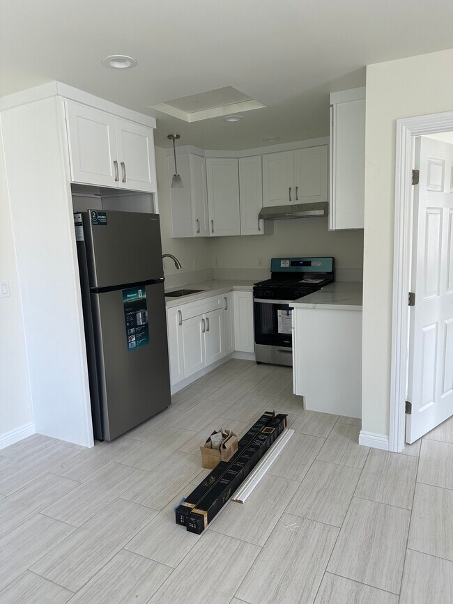 Foto del edificio - 4218 W 132nd St