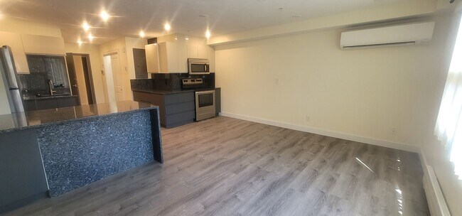 Building Photo - Discounted Fee!  Luxury Studio Near BU & T...