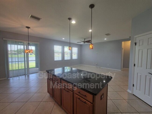 Foto del edificio - 11306 80th St E