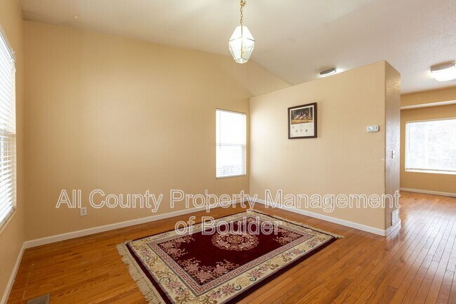 Building Photo - 1141 Fall River Cir