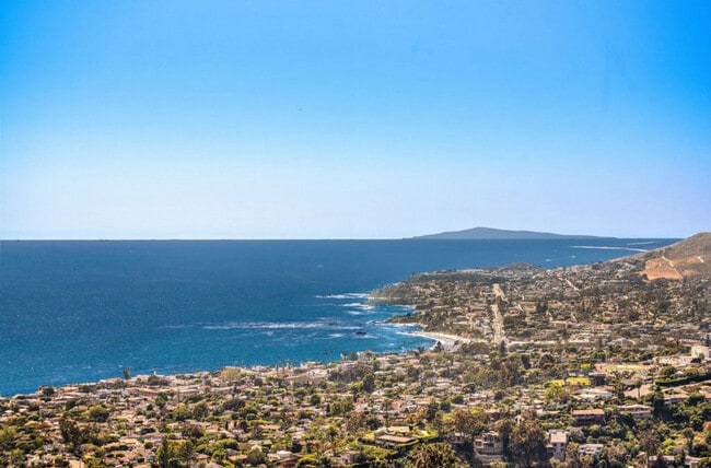 Espectaculares vistas de 180 grados al océano y al centro de la ciudad. - 1339 La Mirada St