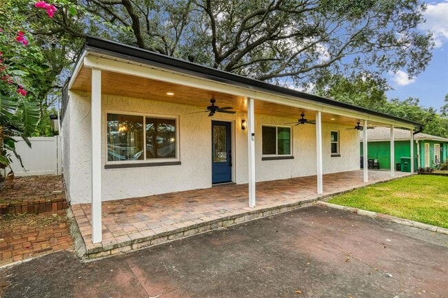 Building Photo - 1717 W Eldred Dr