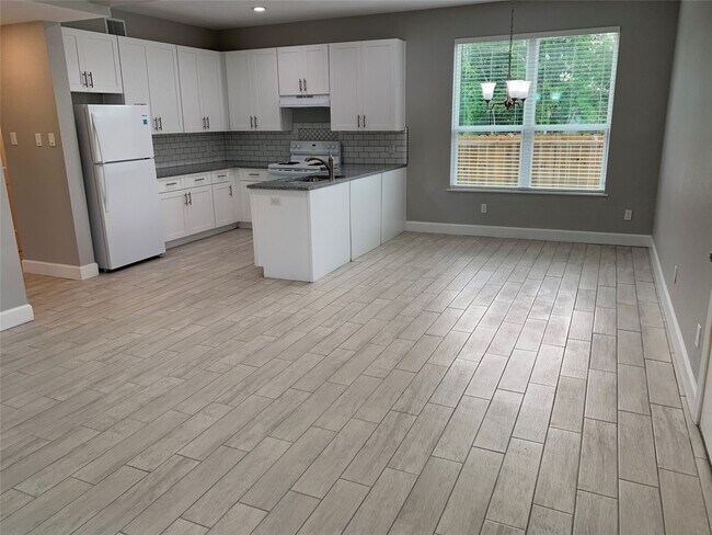 Foto del edificio - 4221 Alvin St