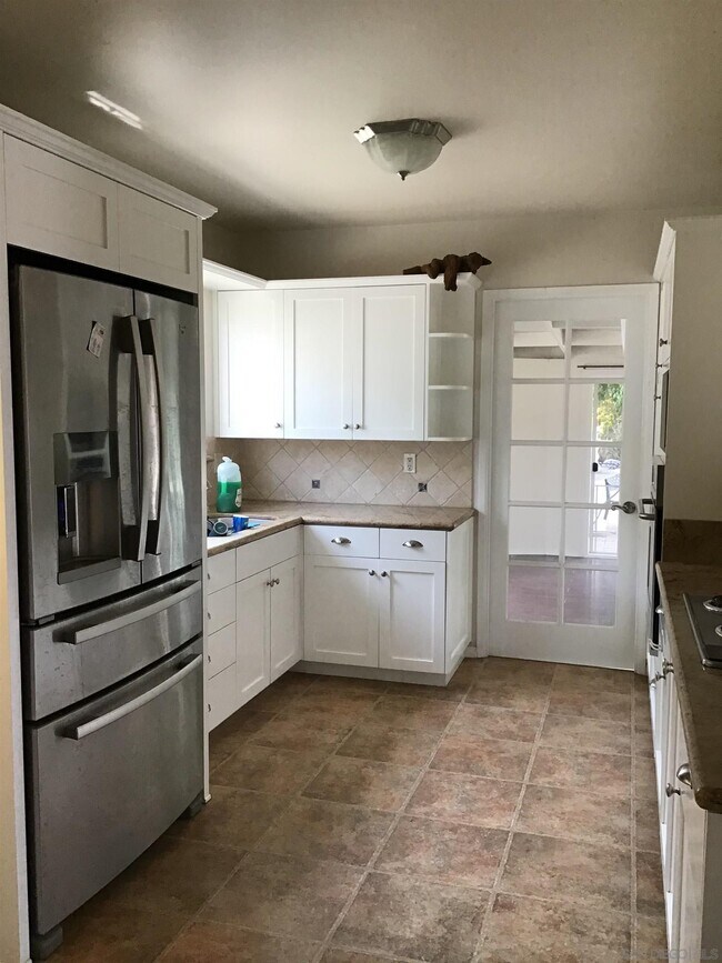 Building Photo - 2268 Finch Ln