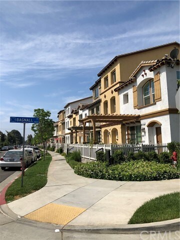 Foto principal - 755 E Bagnall St
