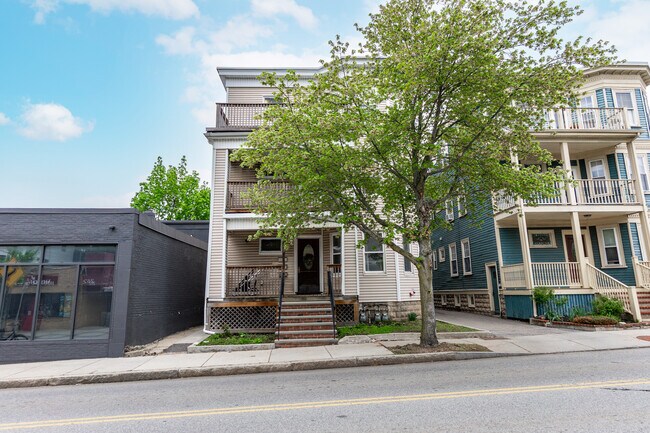 Building Photo - 279 Concord Ave