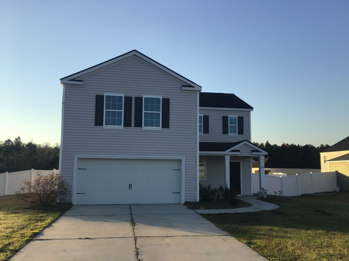 Foto principal - 104 Tupelo Ct