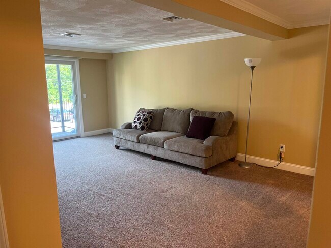 Foto del edificio - 4 Heritage Village Dr