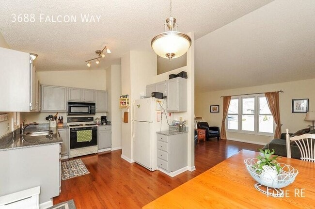 Building Photo - 3688 Falcon Way